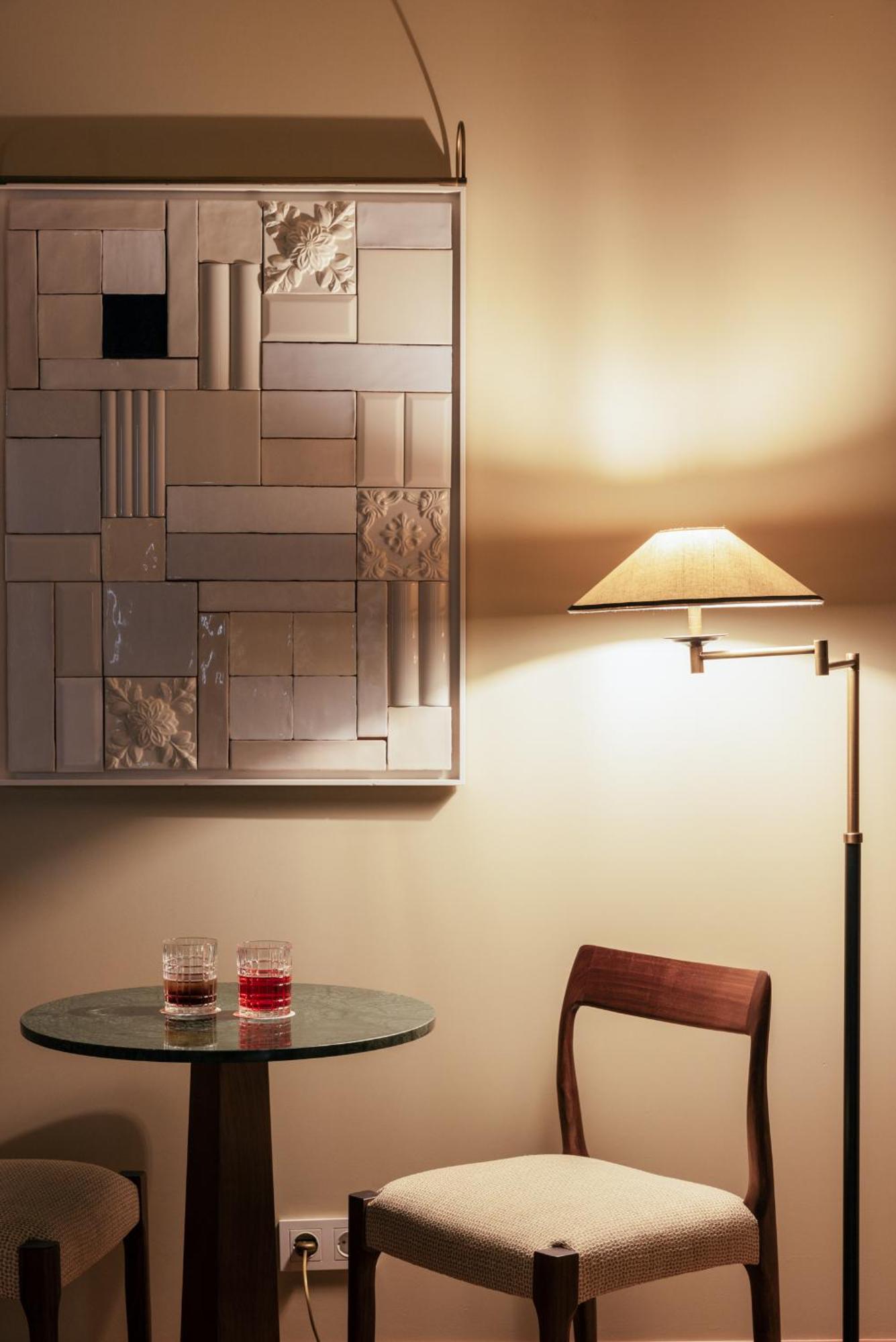 إنفانت ساجريه -فندق لاكشري هيستوريك بورتو المظهر الخارجي الصورة A floor lamp