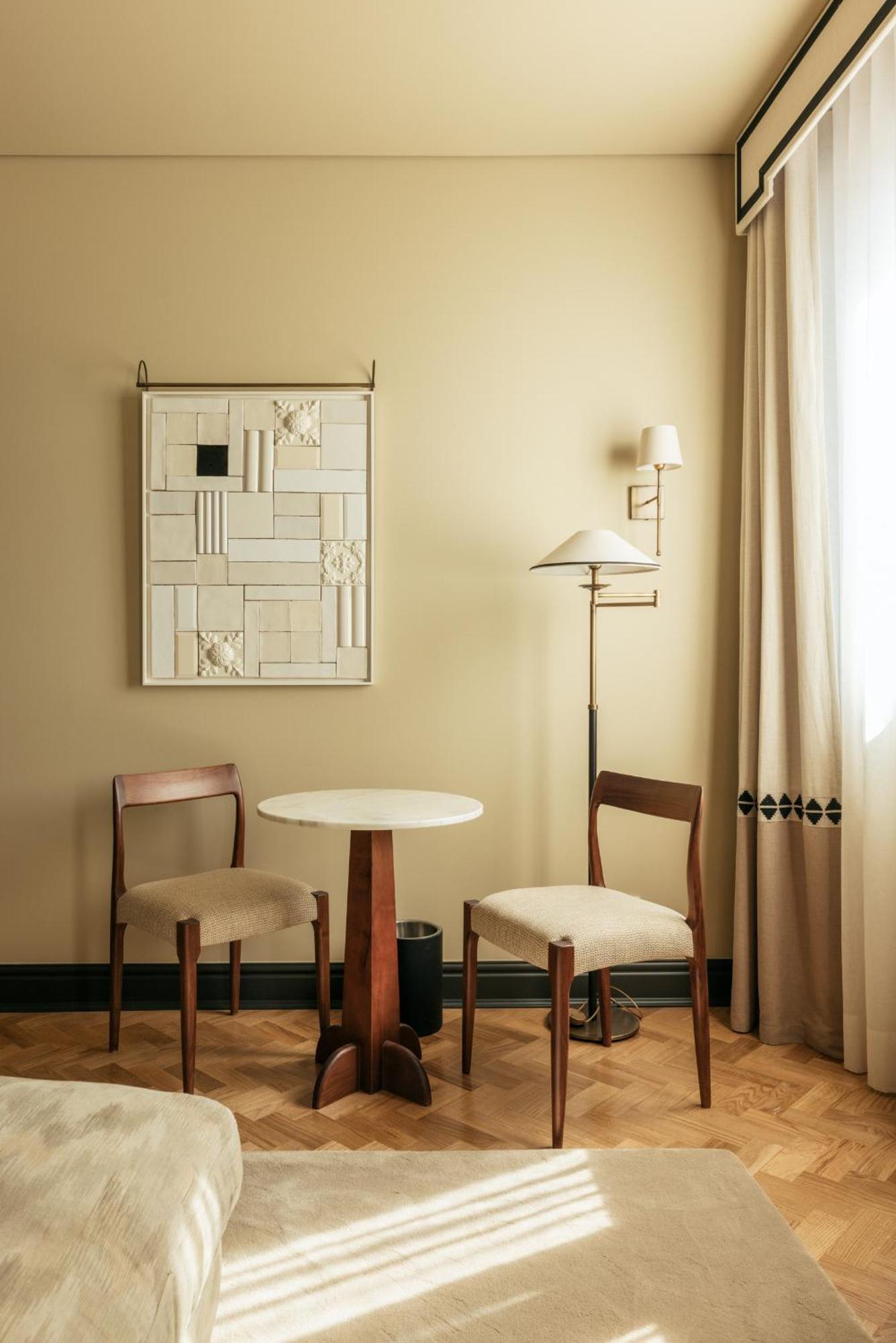 إنفانت ساجريه -فندق لاكشري هيستوريك بورتو المظهر الخارجي الصورة A room at the Hotel de Ville